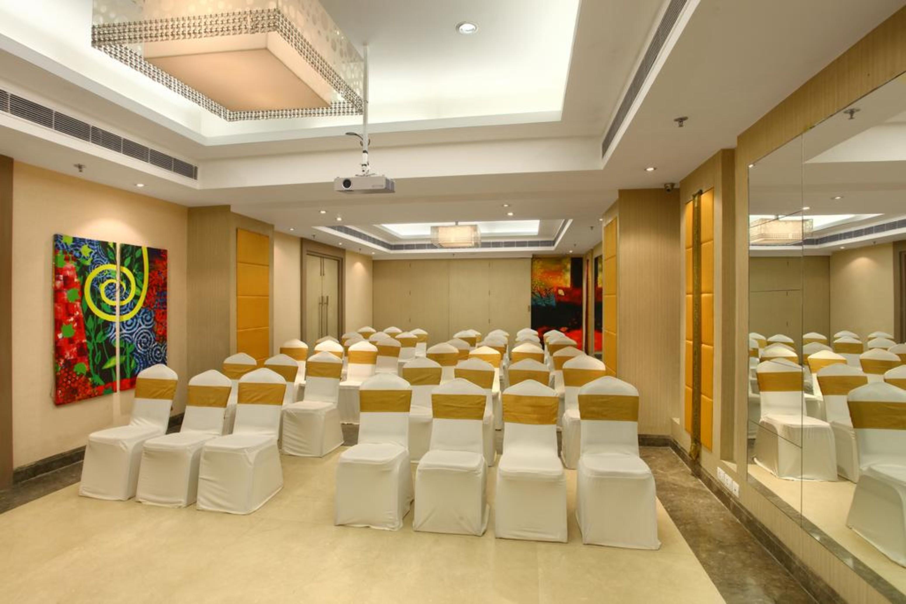 The Ashtan Sarovar Portico Nova Deli Exterior foto