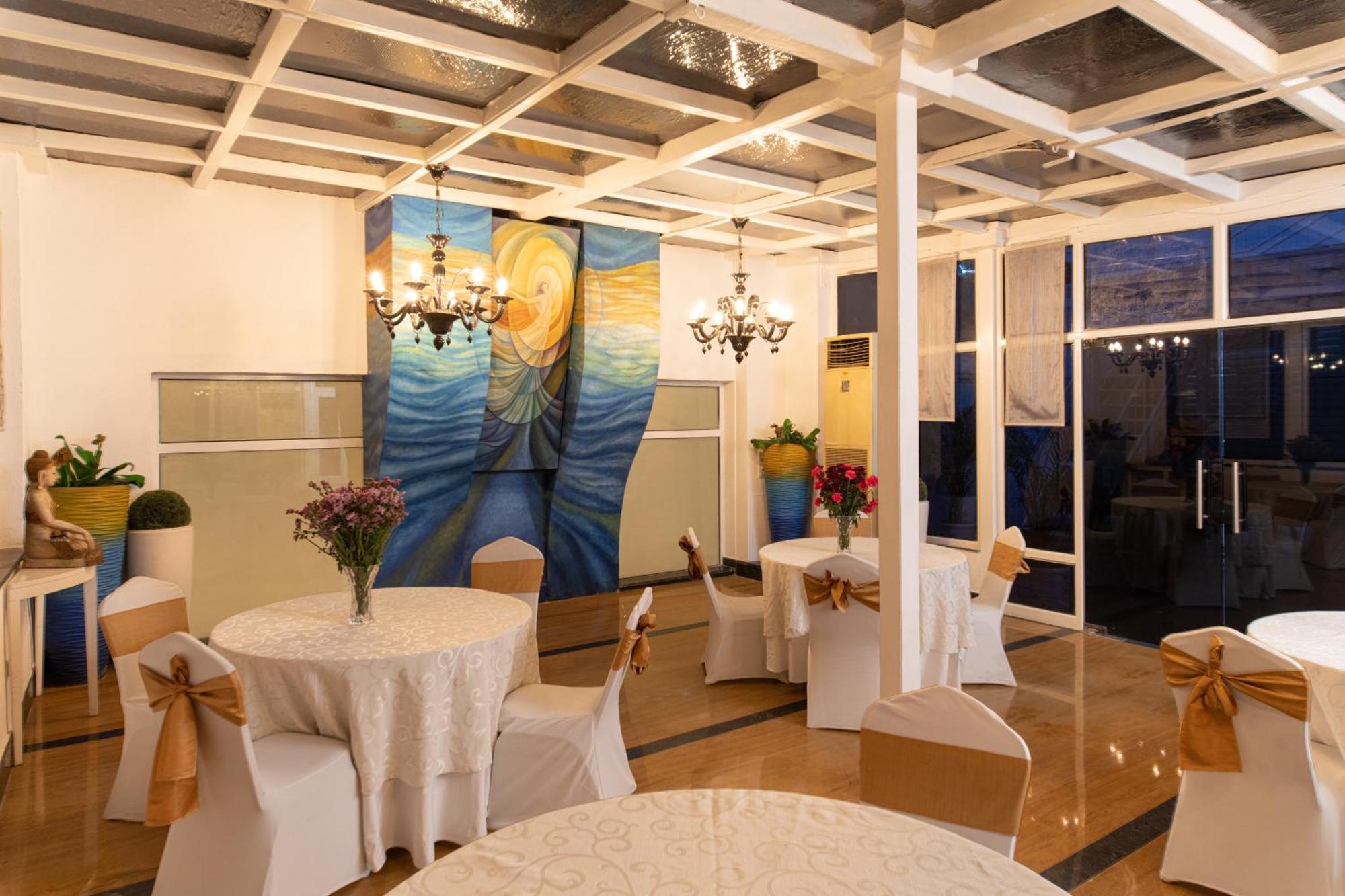 The Ashtan Sarovar Portico Nova Deli Exterior foto
